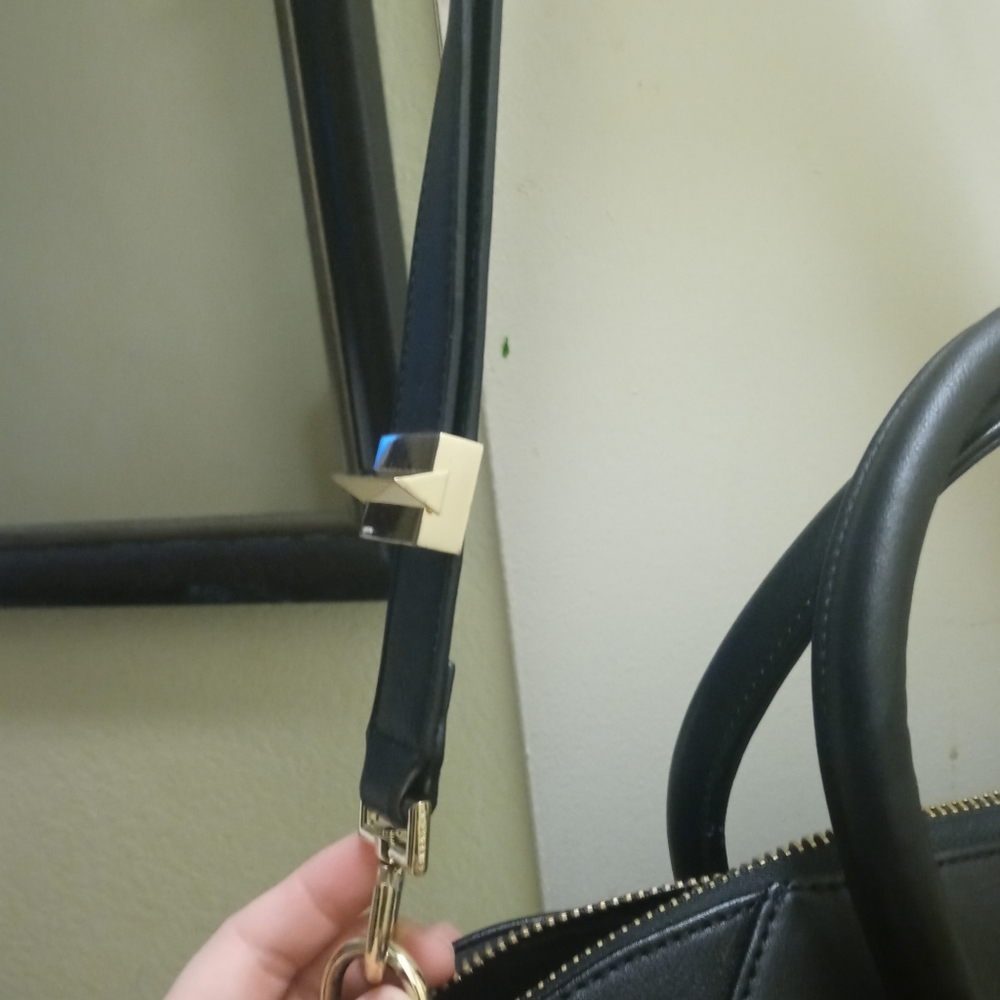 Handbag - Picture 3 of 6